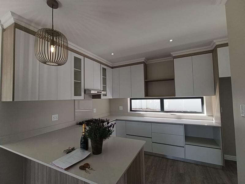 3 Bedroom Property for Sale in Kraaibosch Park Western Cape